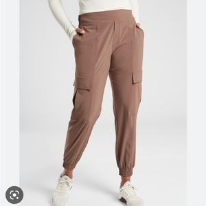 Size 8 Athleta utility jogger.